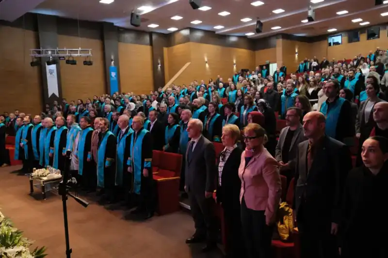 RTEÜ'de Akademik Yükselme ve Performans Ödül Töreni