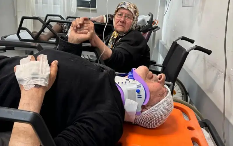 Pazar’da Trafik Kazası: Yaşlı Çift Yaralandı