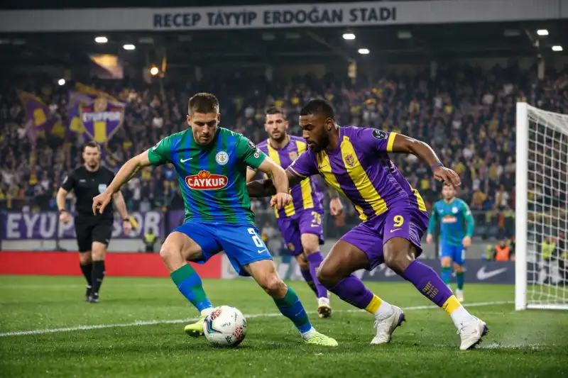 Çaykur Rizespor, Eyüpspor Deplasmanında Kritik Maça Çıkacak