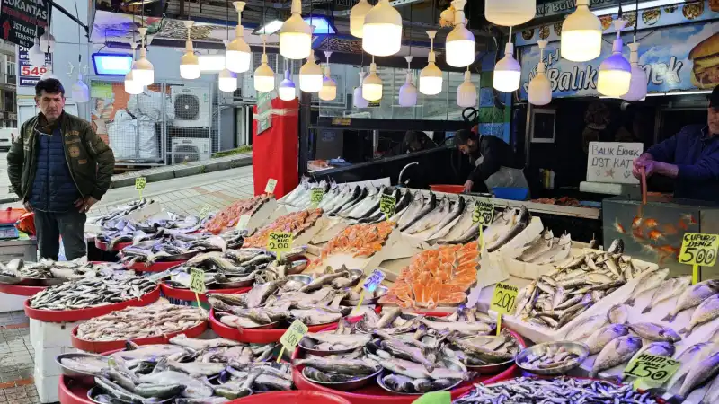 Rize Tezgahlarında Kafes Balıkları Dönemi