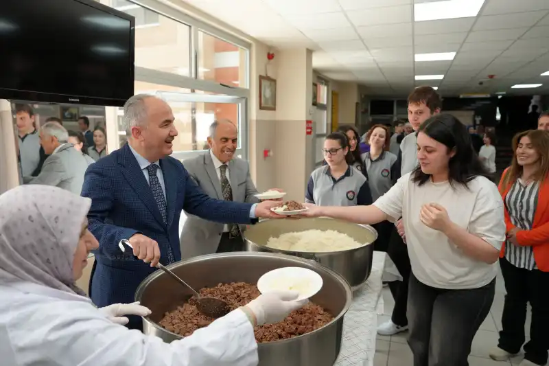 Rize Lisesi Öğrencilerine Moral Desteği