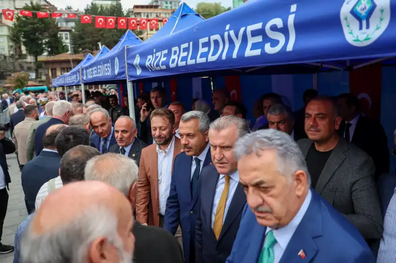 Rize’de Bayramlaşma Coşkusu