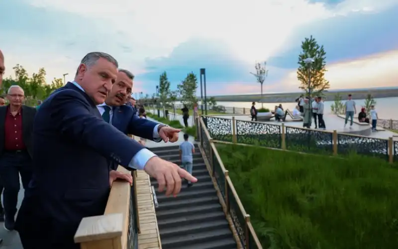 Pazar'da Uçuştan Manzaraya