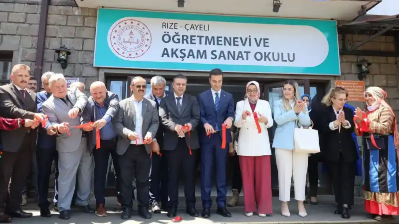Çayeli’nde Yıl Sonu Sergisi ve Kermesi İlgi Topladı