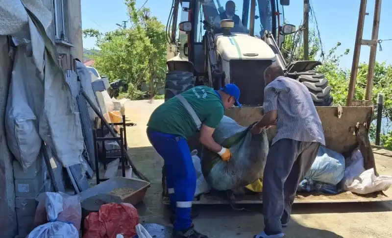 Rize’de Kurban Atıkları Hijyenik Şekilde Toplanıyor