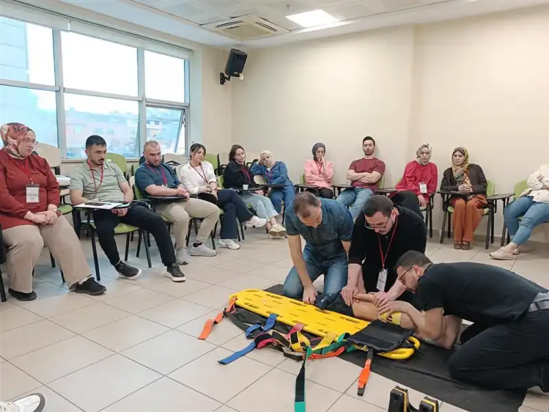 Rize’de “Çocuklarda İleri Yaşam Desteği” Eğitimi