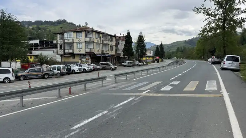 Kalkandere’de Yol Krizi Büyüyor