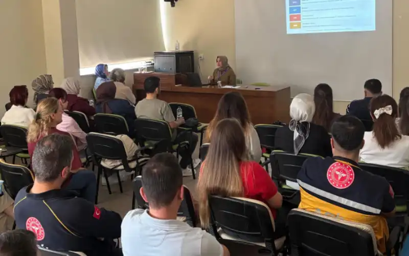 Rize’de Sağlık Çalışanlarına İş Sağlığı ve Güvenliği Eğitimi Verildi