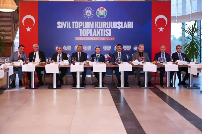 Bakan Gürlek, Rize’de STK Temsilcileriyle Buluştu