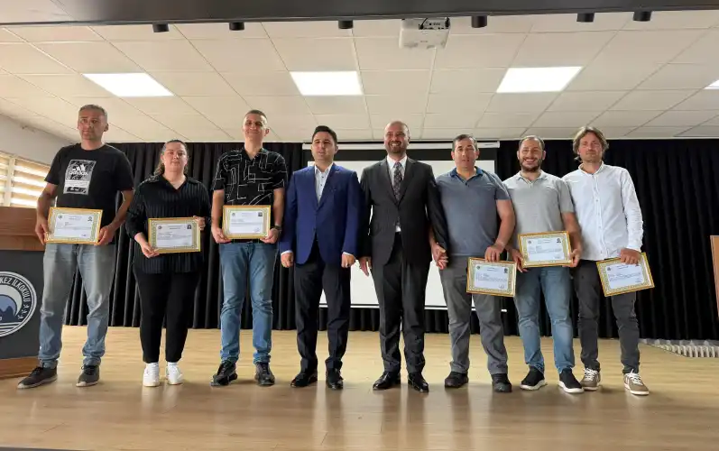 İyidere’de Eğitim Emekçilerine Anlamlı Vefa