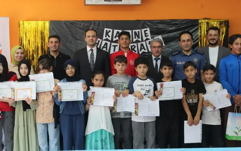Derepazarı Kaymakamından Öğrencilere Karne Sürprizi