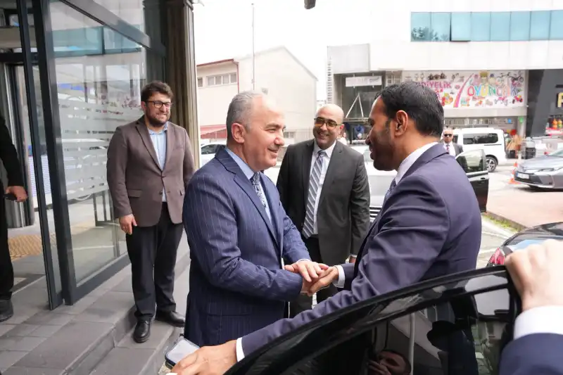 BAE Büyükelçisi’nden Rize Belediye Başkanı’na Nezaket Ziyareti