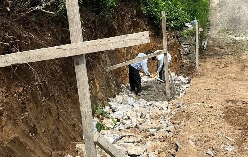 Adacami Mahallesi Taş Duvar Çalışmaları