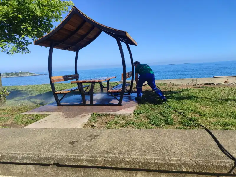 Gündoğdu Doğu Park’ta Kapsamlı Temizlik Seferberliği