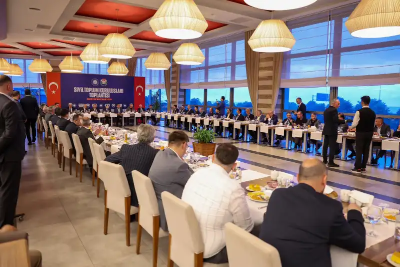 Bakan Gürlek, Rize’de STK Temsilcileriyle Buluştu