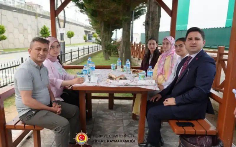 İyidere Millet Bahçesi’nde Moral Şenliği