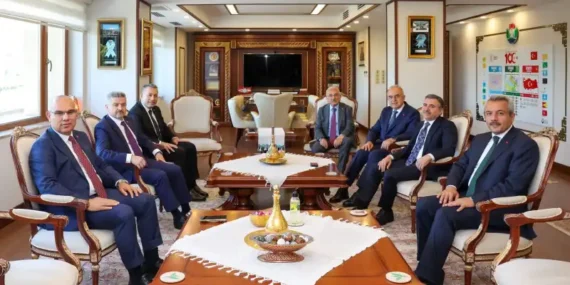 Doğu Karadeniz'in Geleceği Rize'de Masaya Yatırılıyor