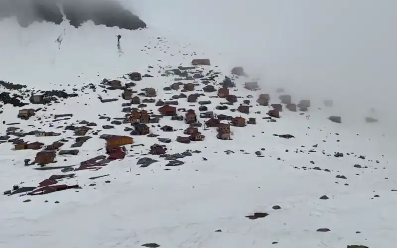 Çamlıhemşin'nin Didingola Yaylasında Temmuzda Kış Sürprizi