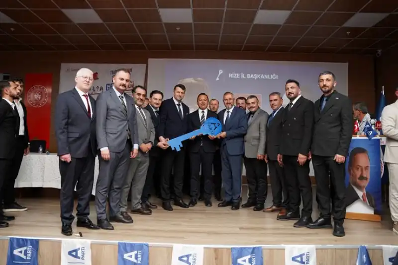Anahtar Parti Çamlıhemşin’de Ahmet Karadeniz Güven Tazeledi