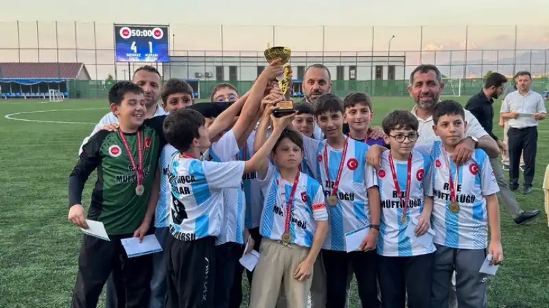 Rize’de Hafızlık Kur’an Kursları Futbol Turnuvası Finalle Sona Erdi