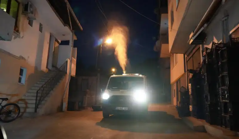 Rize'de Yaz Sezonu İçin Gece İlaçlama Seferberliği Sürüyor