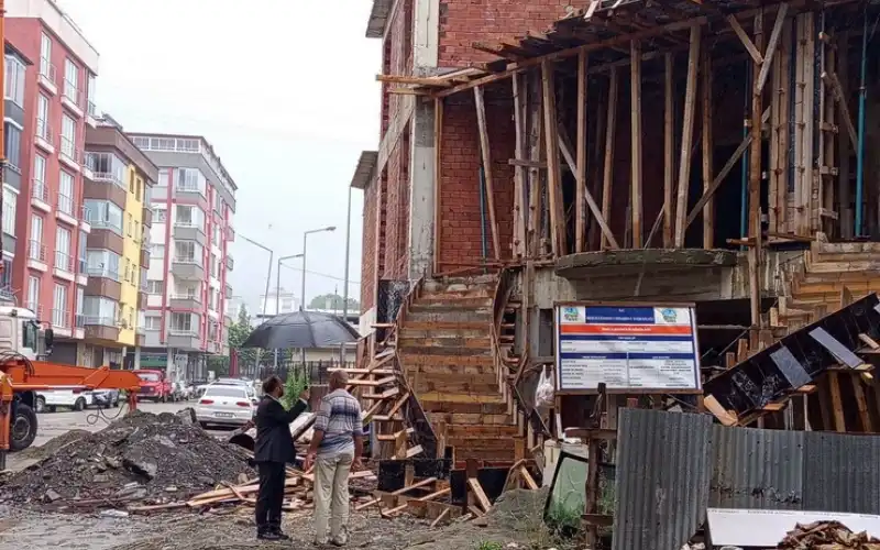Rize Müftüsünden Fındıklı'daki Ada Camii ve Kur’an Kursu İnşaatına Ziyaret