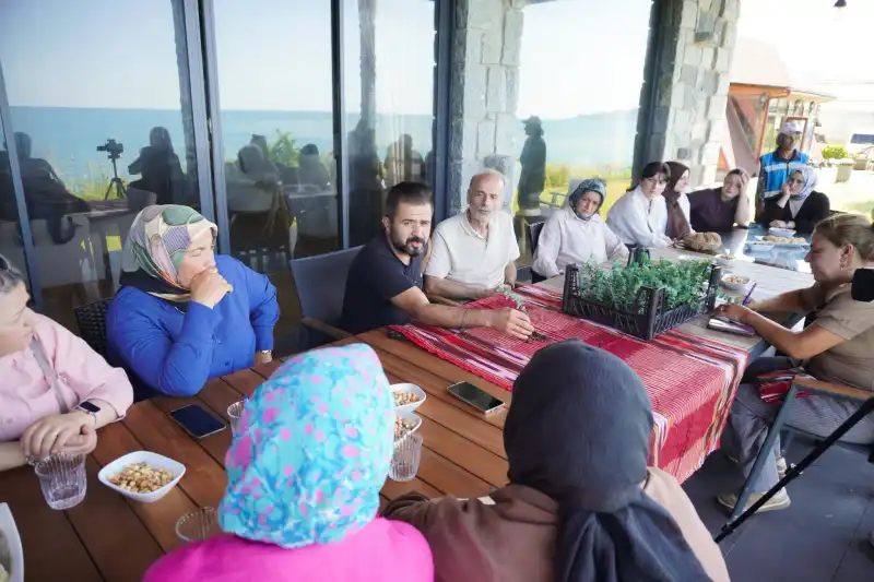 Rize Süs Bitkileri Zirvesi Sahaya Yansıdı