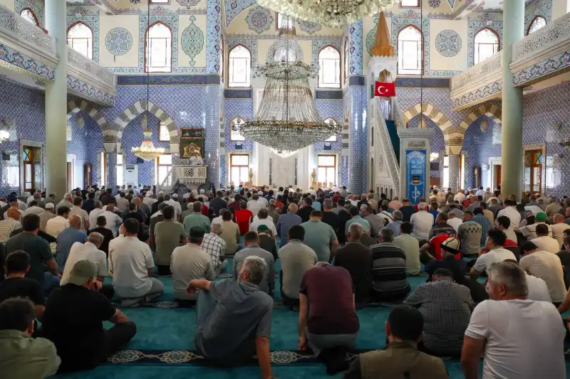 Rize’de 15 Temmuz Şehitleri İçin Kur’an-ı Kerim Ziyafeti