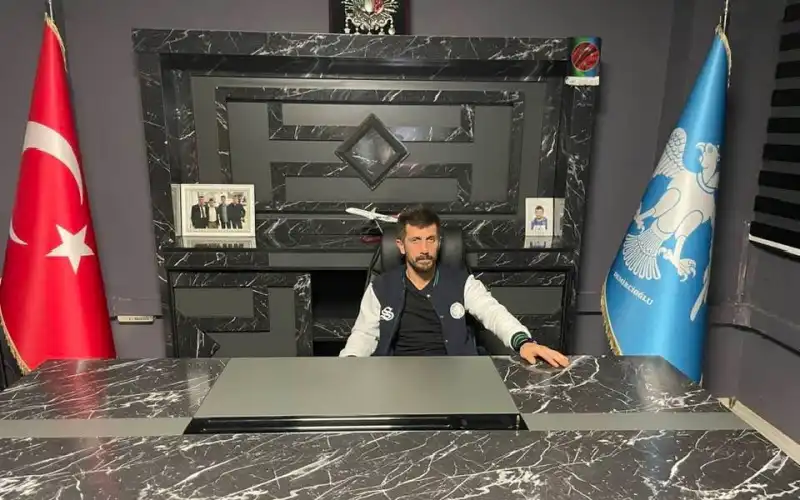 Mekansızlar'da Bayrak Değişimi