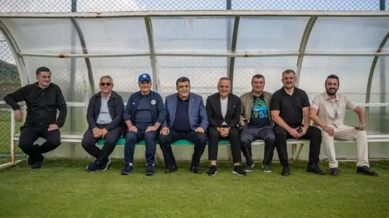 Çaykur Rizespor Yönetiminden Erzurum Kampına Moral Ziyareti