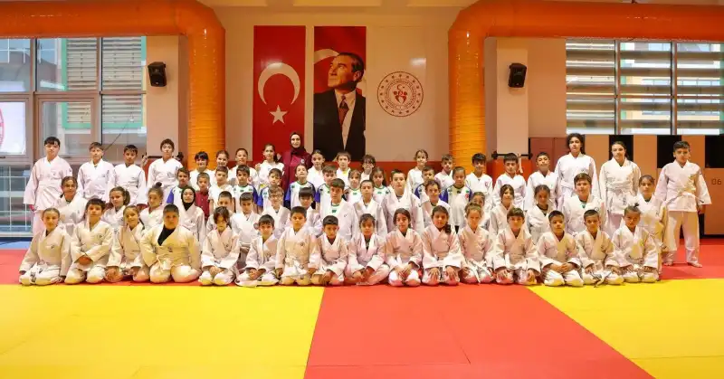 Rize Belediyesi Yaz Spor Okulları Kapılarını Açtı