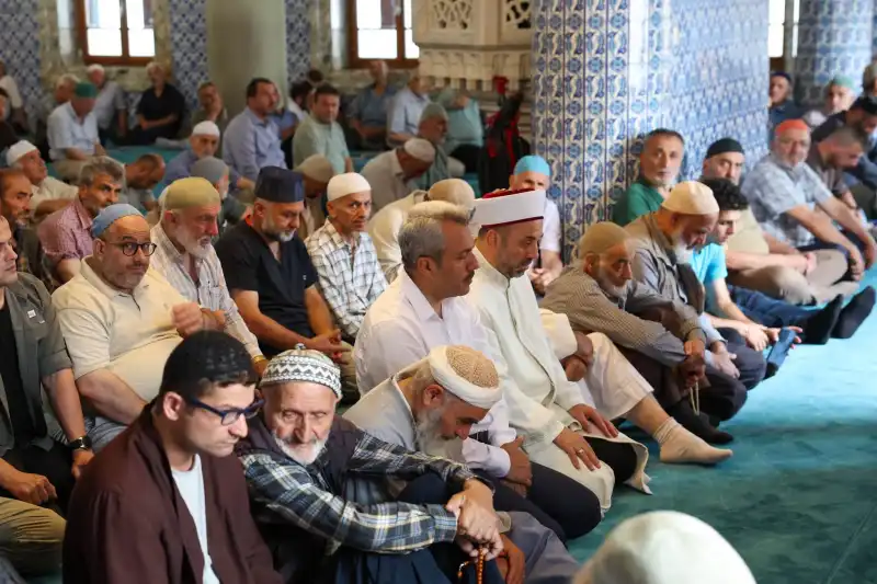 Rize’de 15 Temmuz Şehitleri İçin Kur’an-ı Kerim Ziyafeti