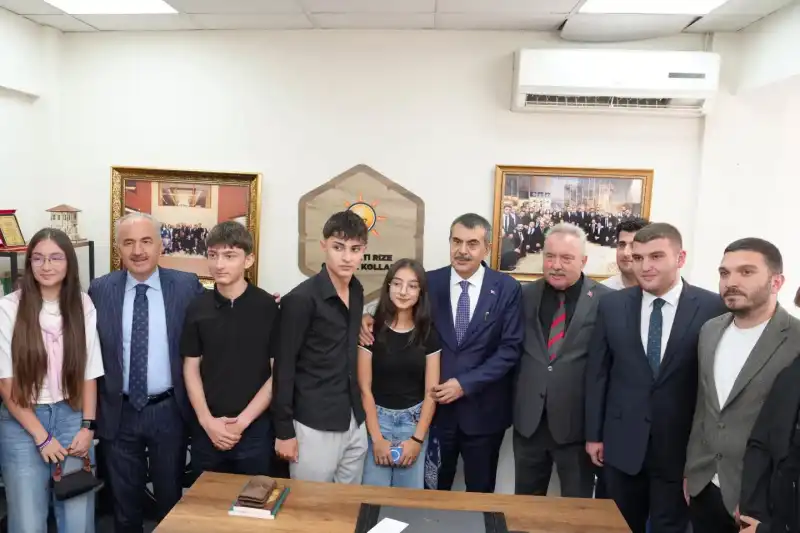 Bakan Tekin Rize'de: Eğitim Yatırımları Masaya Yatırıldı