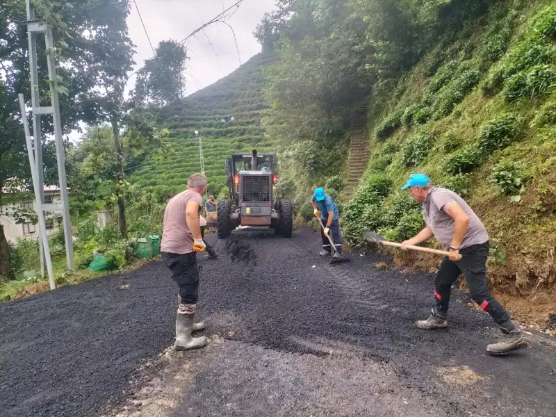 Güneysu’da Mahalle Mahalle Yol Seferberliği