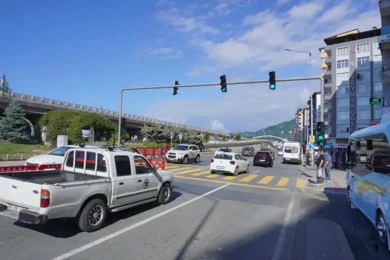Rize'de Meteler Kavşağı'nda Trafik Rahatladı