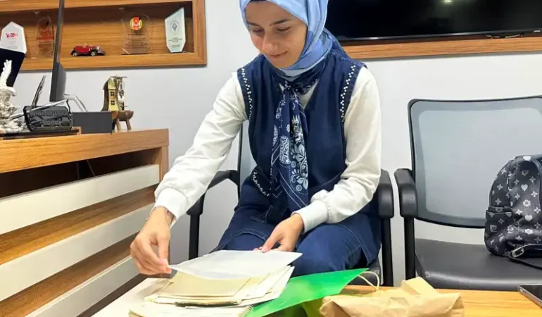 Güneysu'da 40 Yıllık Şiir Arşivi Gün Yüzüne Çıktı