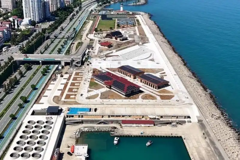 RTEÜ’den Öğrencilere Deniz Manzaralı Dev Sosyal Yaşam Alanı