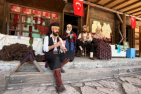 Hemşin Çorabı Geleneğini 20 Yıldır Yaşatıyor
