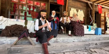 Hemşin Çorabı Geleneğini 20 Yıldır Yaşatıyor