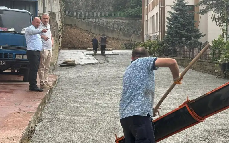 Güneysu’da Yol Çalışmaları Sürüyor