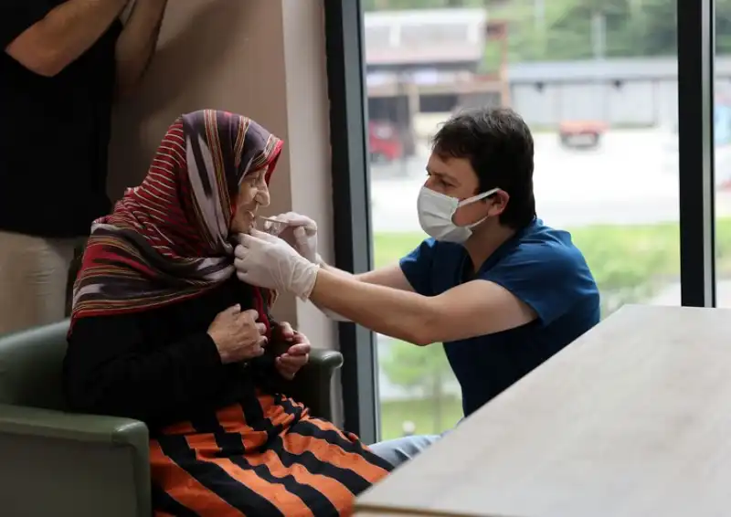 Rize’de Huzurevi Sakinlerine Yerinde Ağız ve Diş Sağlığı Hizmeti
