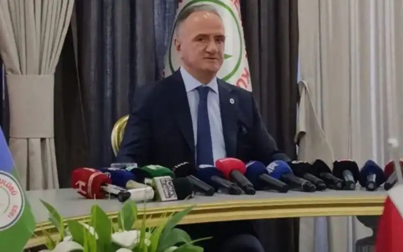 Çaykur Rizespor Başkanı Ali Zeki Saruhan