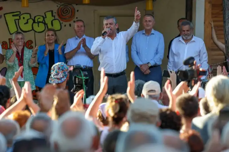 Özgür Özel Fındıklı’dan Seslendi: “İktidara Kadar Durmak Yok”