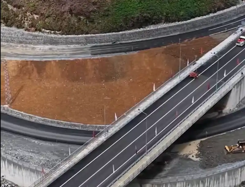Çamlıhemşin Tünelli Bugün Hizmete Açılıyor