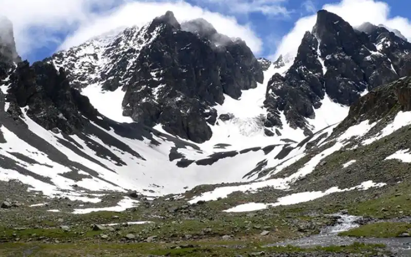 Kaçkar Dağları’nda İngiliz Turist İçin Seferberlik! 3 Bin 100 Metrede Kurtarma Operasyonu