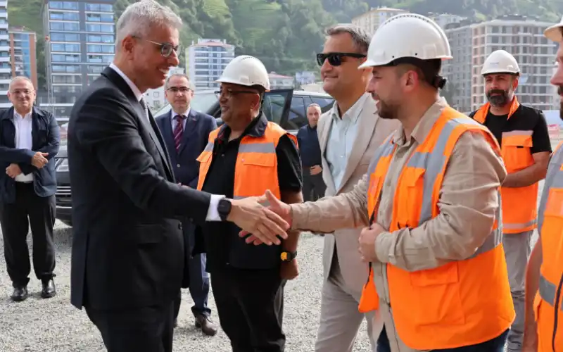 Sağlık Bakanı Memişoğlu Rize’de