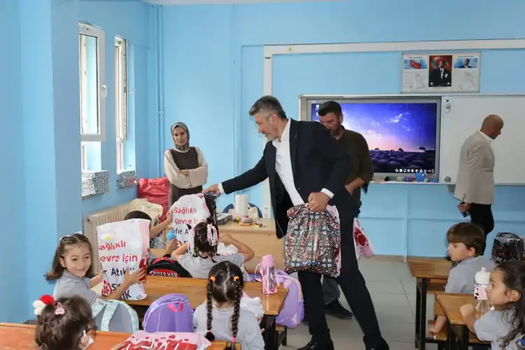 Güneysu’da Yeni Eğitim Yılı Minik Öğrencilerle Başladı