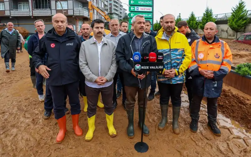 Vali baydaş İyidere'de İncelemelerde Bulundu