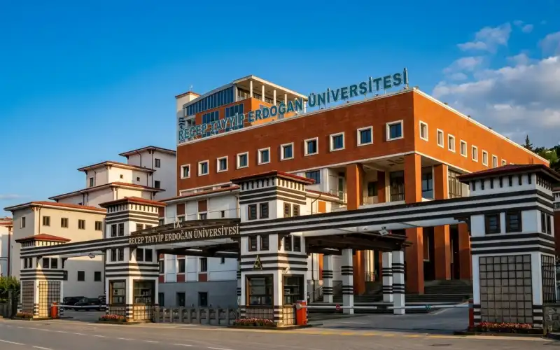 Recep Tayyip Erdoğan Üniversitesi (RTEÜ)