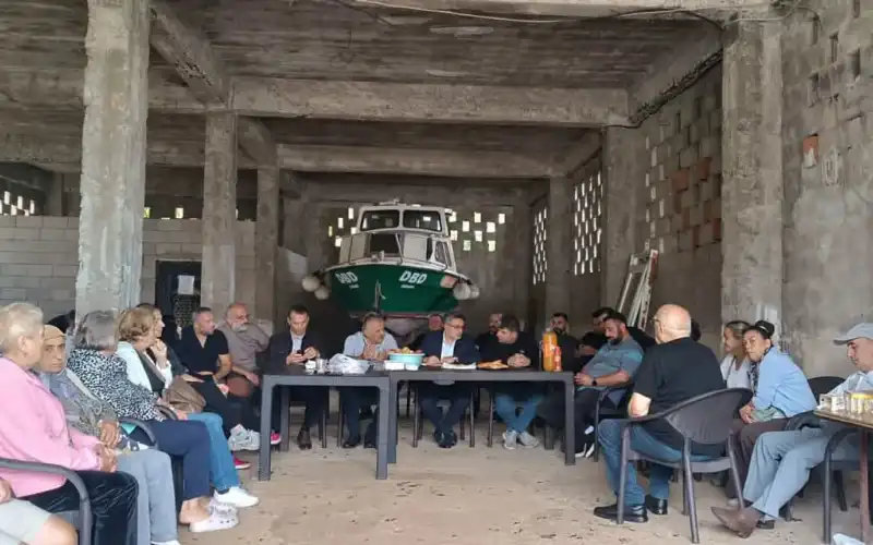 AK Parti Fındıklı Teşkilatı Liman Mahallesi’nde Vatandaşlarla Buluştu